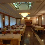 Melas 4*