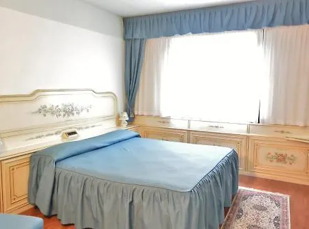 فندق Melas 4*