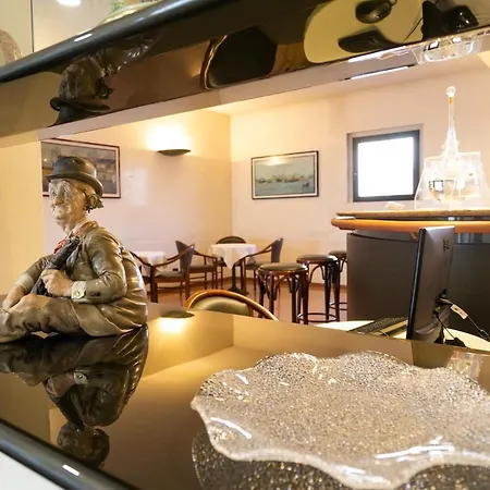 فندق Melas ميرات