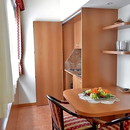 Melas Hotel 4*