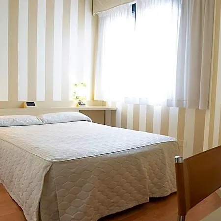 Melas Szálloda 4*