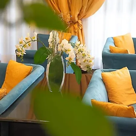 Melas Hotel 4*