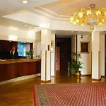Melas فندق