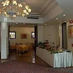 Melas فندق ميرات