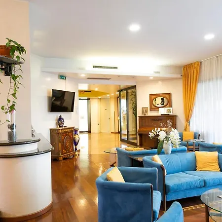 Melas Hotel 4*