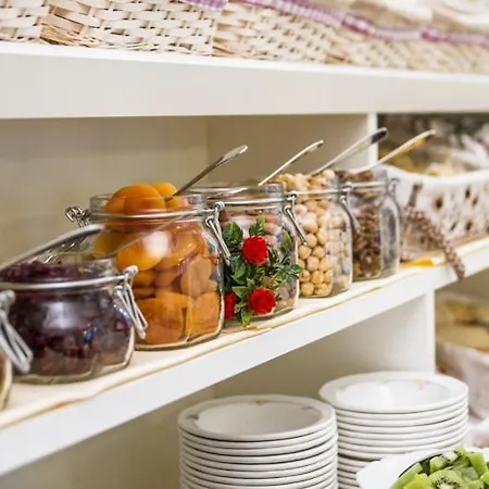 Melas Hotel Отель Мерате