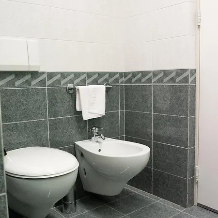 Melas Hotel 4* Мерате