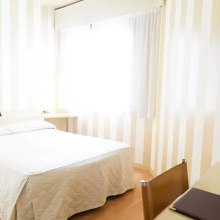 Melas Hotel Отель