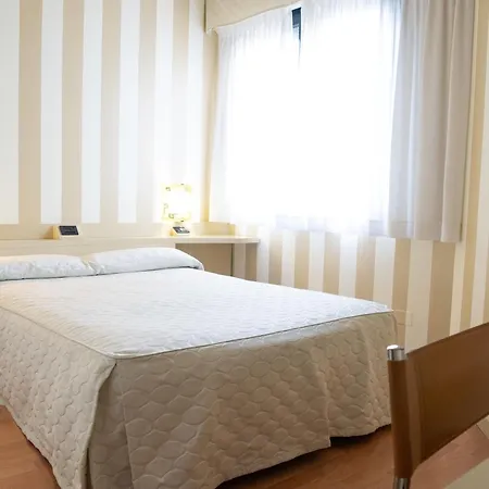 Melas Hotel
