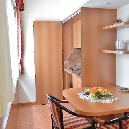 Melas Hotel