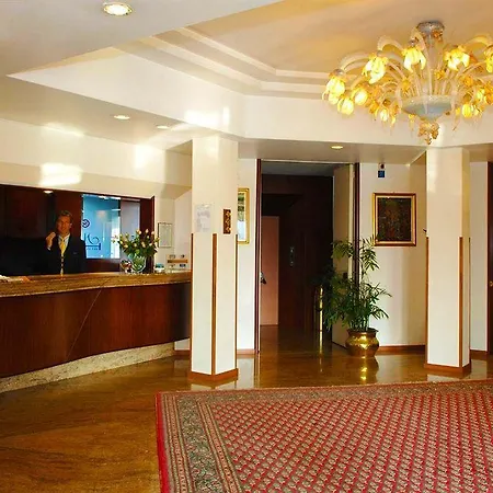 Melas Hotel Отель