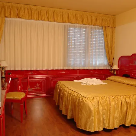 Melas Hotel Отель 4*